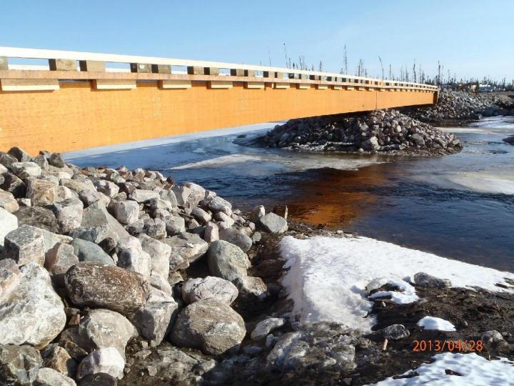L’entreprise CONSTRUCTION DU BASSIN construit des ponts en acier de toutes les tailles